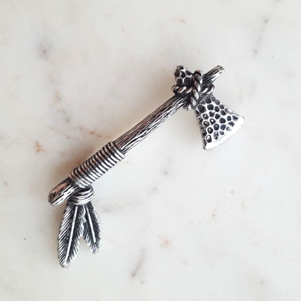 🌙SARAH COVENTRY Tomahawk Feather Brooch - Picture 1 of 6
